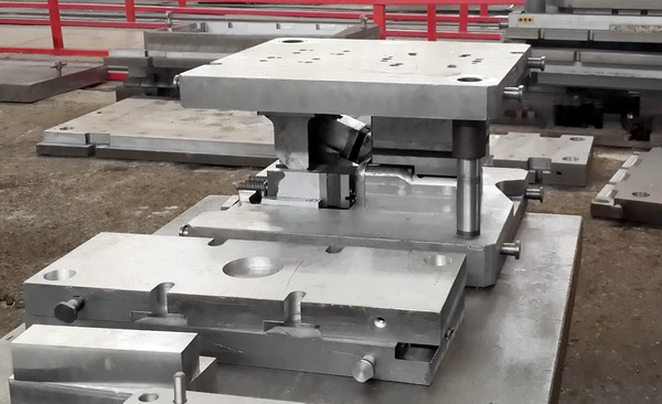 Штампы для разделительных операций Штампы для разделительных операций